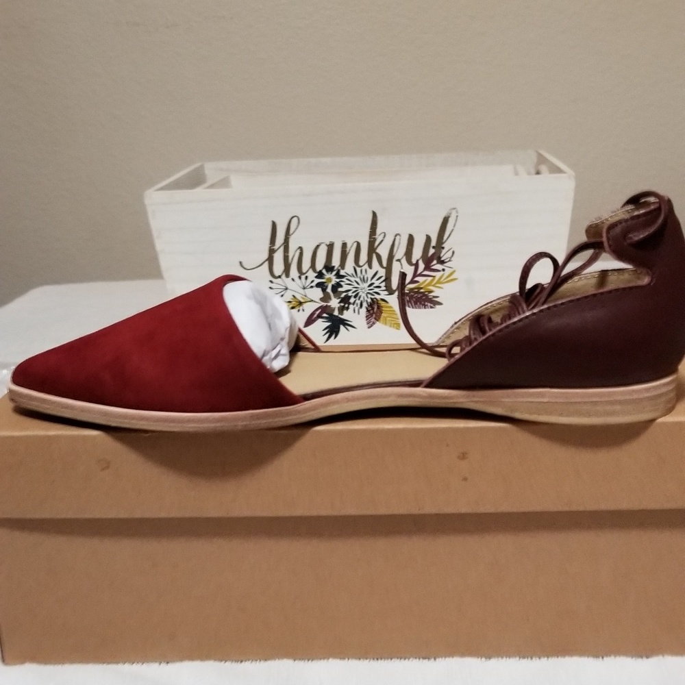 NIB Anthropologie Gee Wawa Adele Garnet/Brown Flat